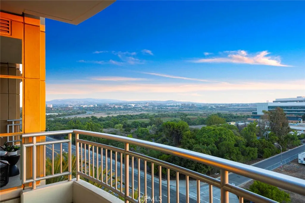 Irvine, California 92612, United States, 2 Bedrooms Bedrooms, ,2 BathroomsBathrooms,Residential,Active,209739