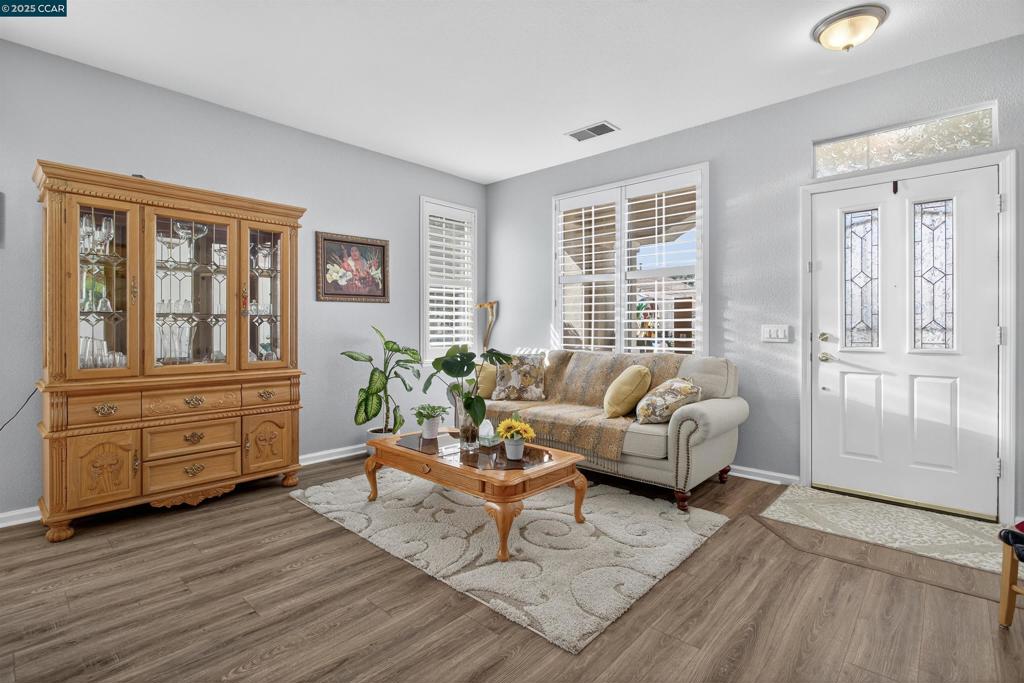 SOMMERSET - Residential Lease