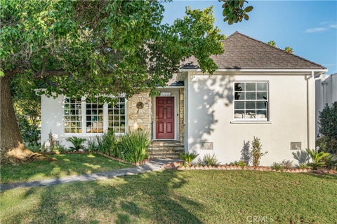 Photo of 1152 N Cedar Street, Glendale, CA 91207 (MLS # AR26206959)