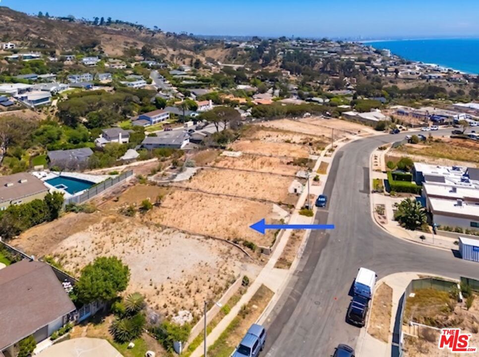 3612 Surfwood Road
