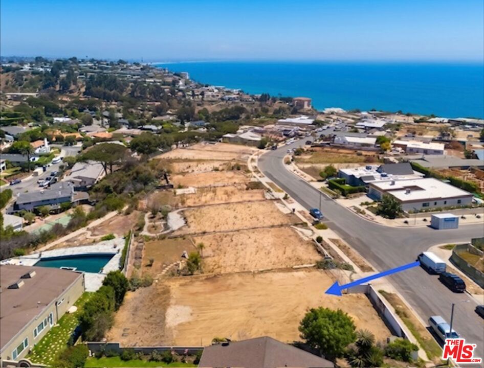 3612 Surfwood Road