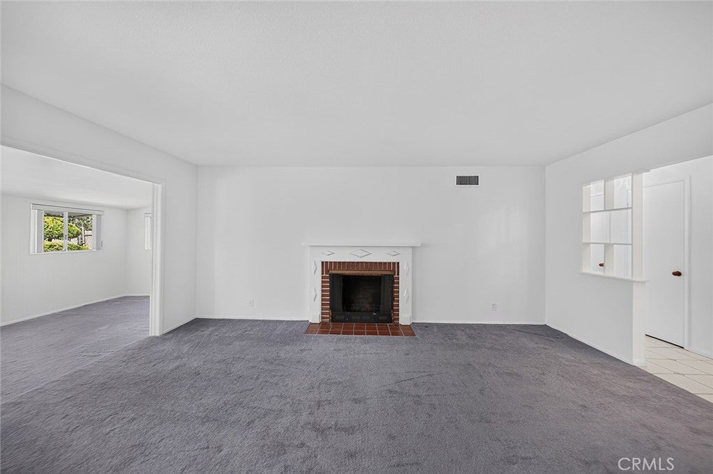 2471 Oakland Drive