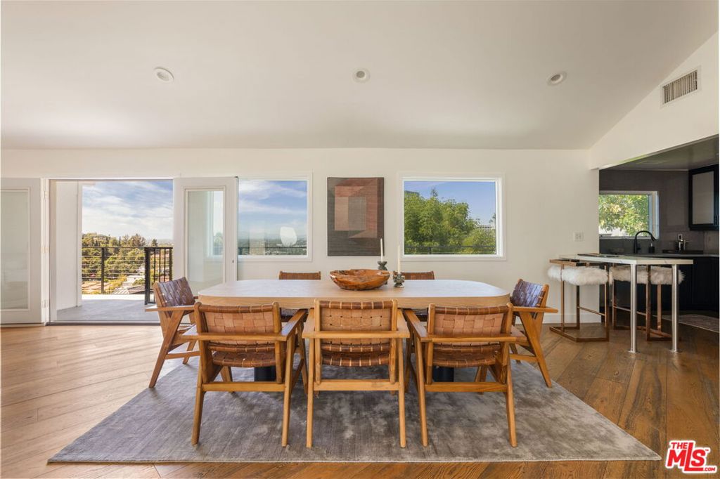 3701 Multiview Drive