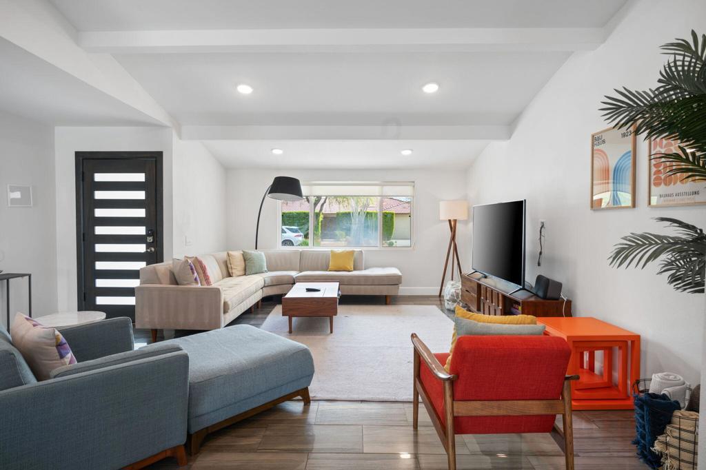 3059 N Biskra Road