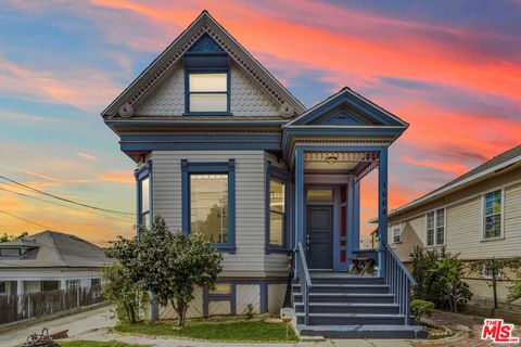 Photo of 1664 W 12th Street #3/4, Los Angeles, CA 90015 (MLS # 26759585)