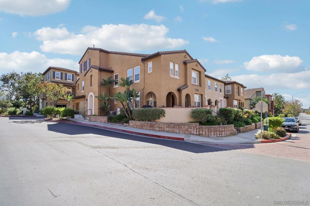 7895 Via Montebello 1