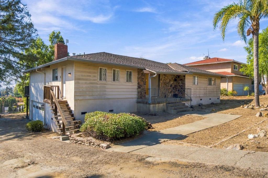 1035 Vista Del Mar