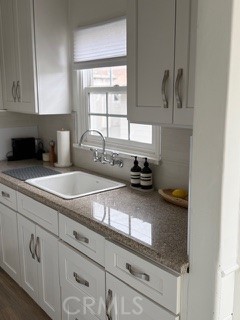 Location, Location, Location! Don’t miss the opportunity to view this model-perfect, light-filled carriage unit with a one-car garage in the coveted North Laguna area. Recently upgraded just five years ago and meticulously maintained by the previous occupant, this apartment offers a pristine living space.
The home features stylish neutral vinyl plank flooring throughout, sleek granite countertops in the kitchen, and newly installed window blinds. The refrigerator and gas stove are included for added convenience.
This beautifully kept unit is ready for you to move in and enjoy! It’s a rare find at the best price in North Laguna—schedule a tour today before it’s gone!