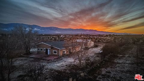 Photo of 10424 Santa Fe Fire Road, Lucerne Valley, CA 92356 (MLS # 26645279)