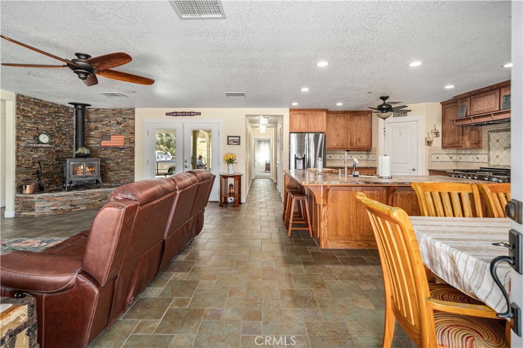 46472 Kings Canyon Rd