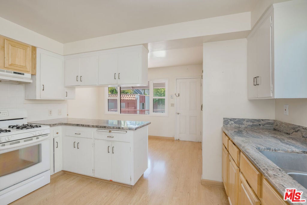 10614 Cushdon Avenue