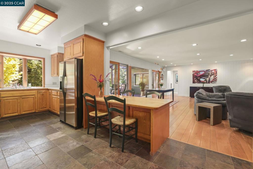 SOUTH WALNUT CR - Residential