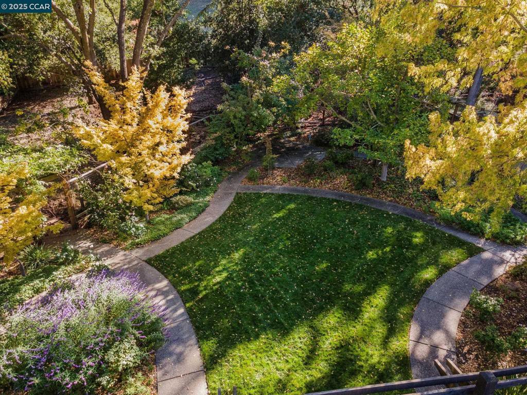 SOUTH WALNUT CR - Residential