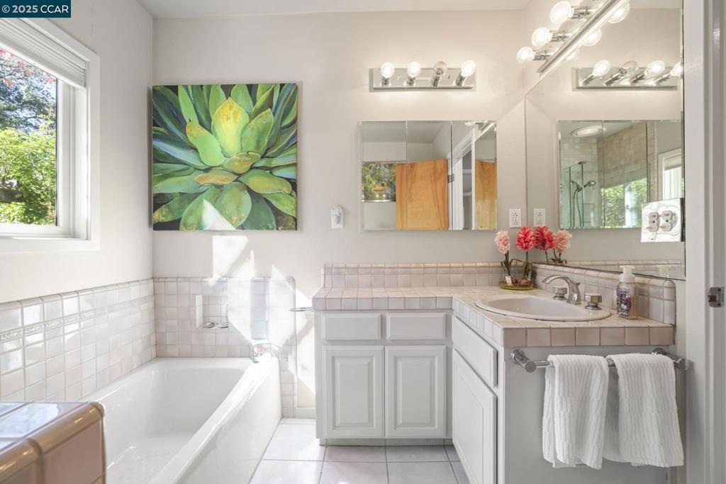 SOUTH WALNUT CR - Residential