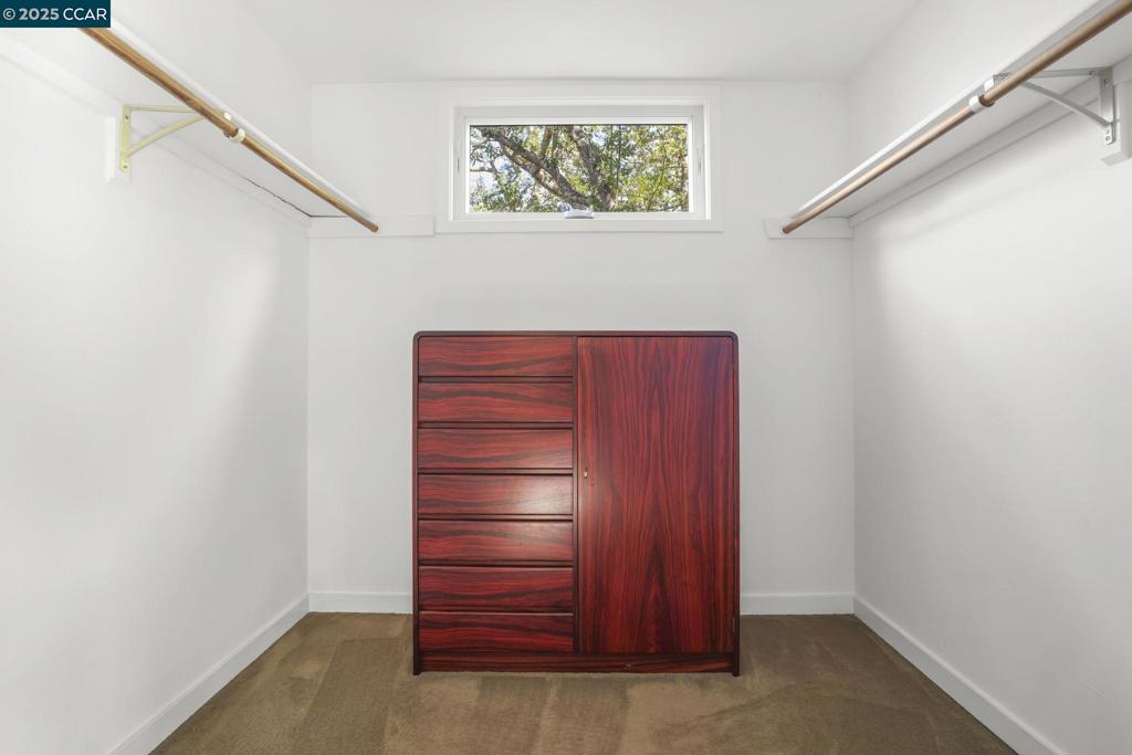 SOUTH WALNUT CR - Residential