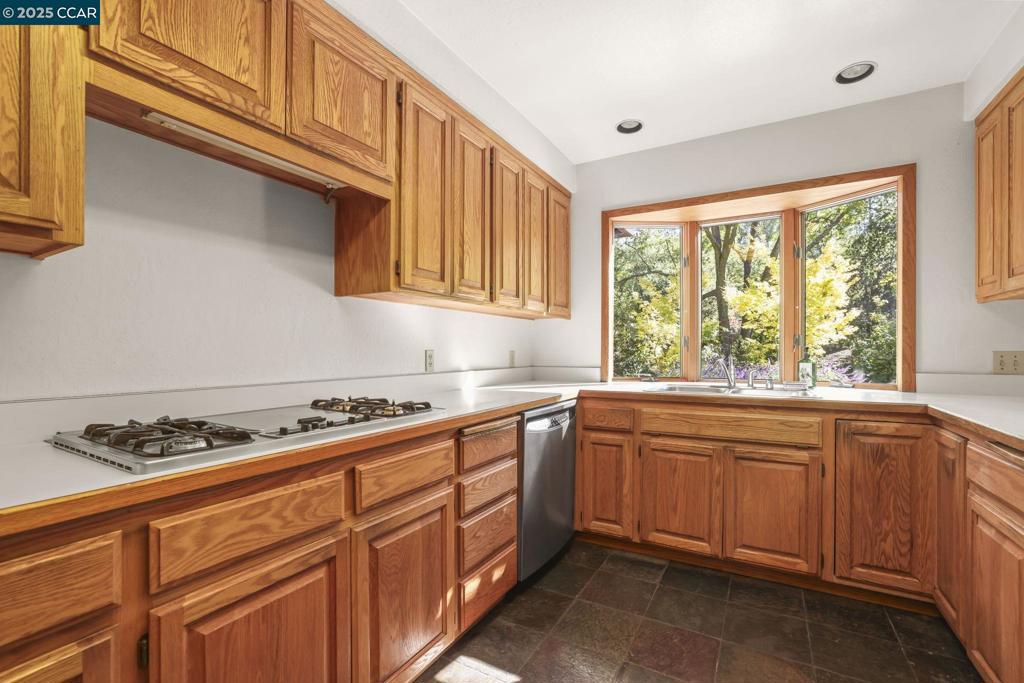 SOUTH WALNUT CR - Residential