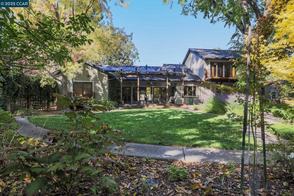 SOUTH WALNUT CR - Residential