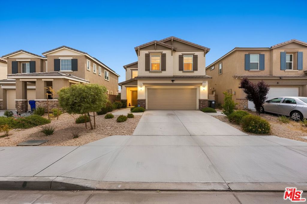13041 Echo Valley Street