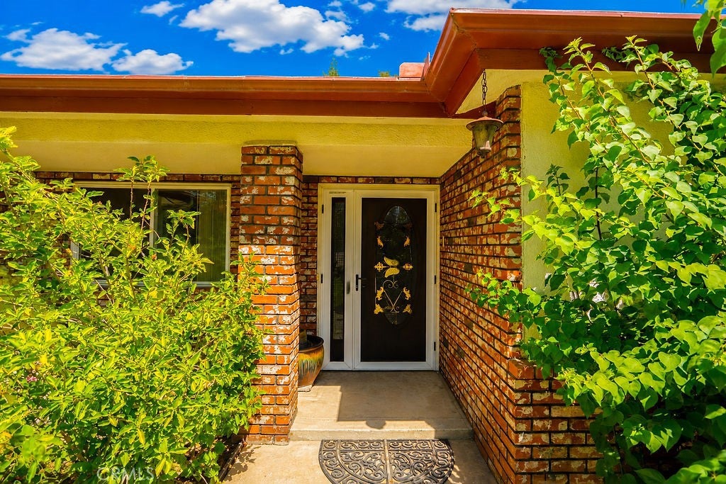 6308 N Lead