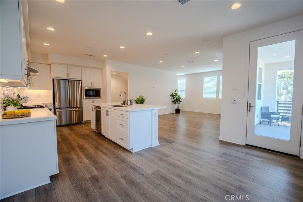 107 Allusion, Irvine CA 92618 - Photo 14