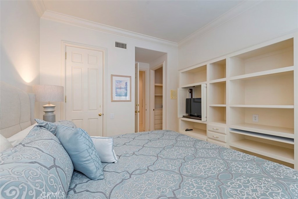 Ritz Cove (RC) - Residential Lease