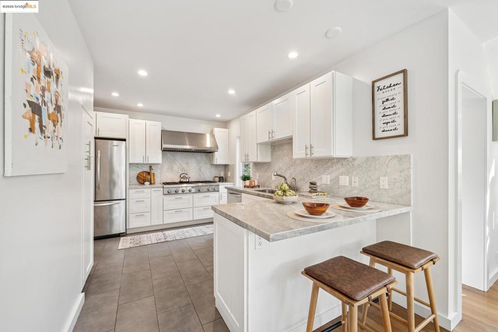 ELMWOOD - Residential Income