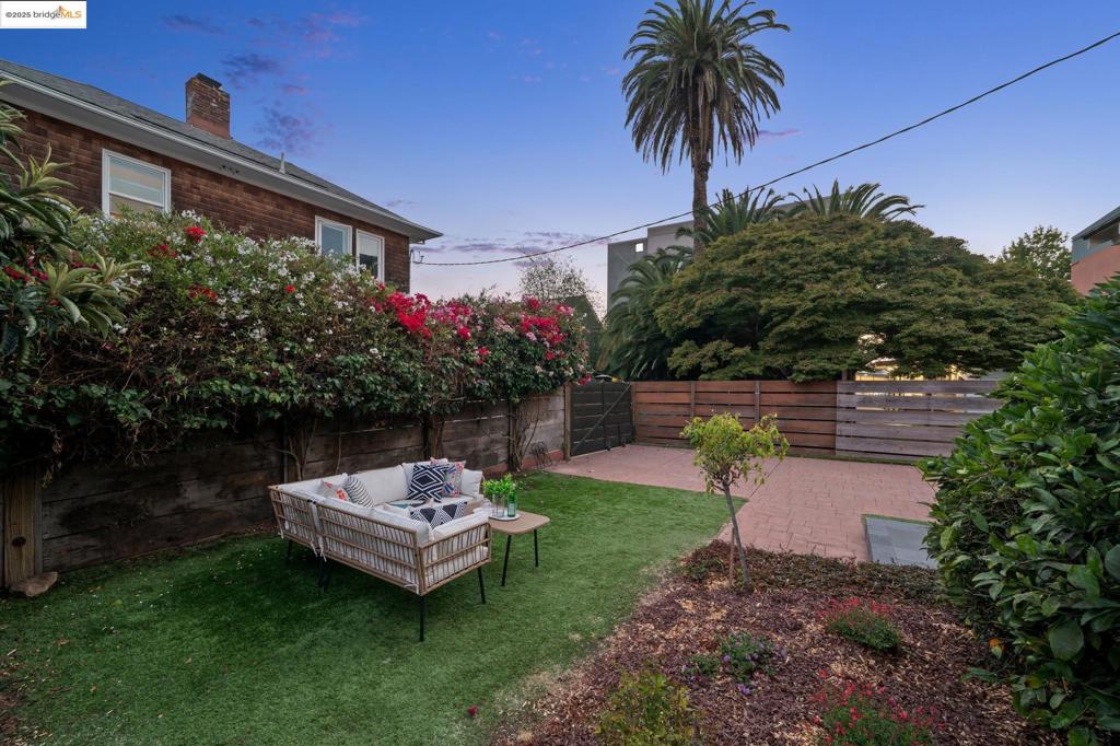 ELMWOOD - Residential Income