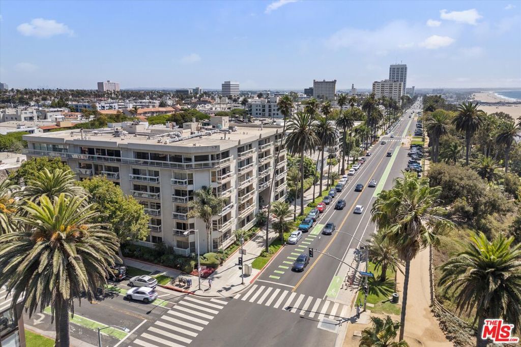 Photo of 801 Ocean Avenue #305, Santa Monica, CA 90403 (MLS # 25578447)