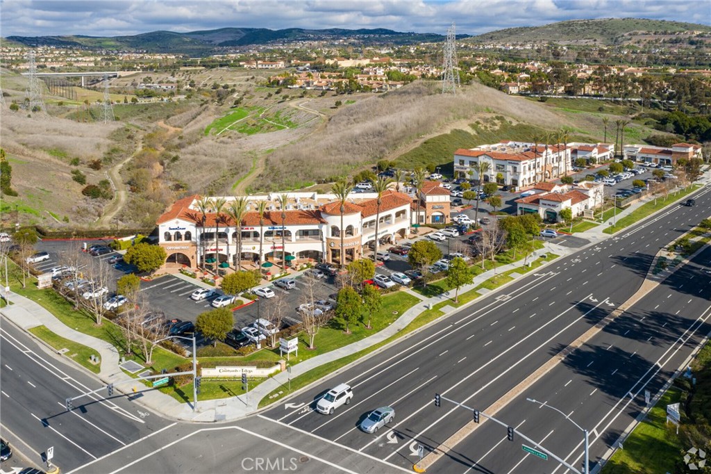 1051 Avenida Pico B