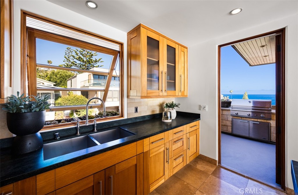 2615 Victoria, Laguna Beach CA 92651 - Photo 16