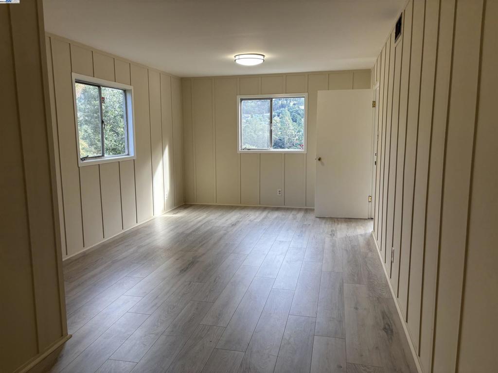 MONTCLAIR - Residential