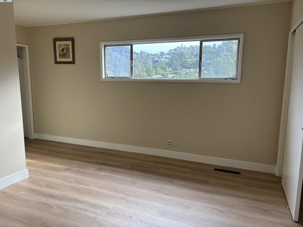 MONTCLAIR - Residential