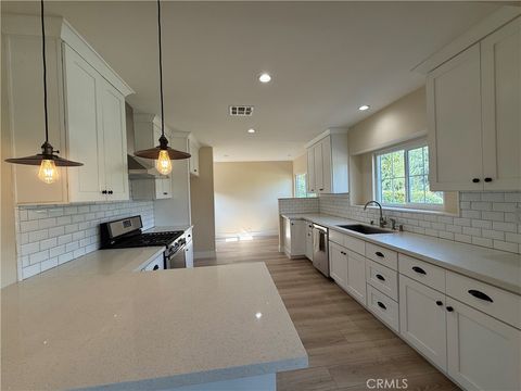 Photo of 1633 Kwis Ave, Hacienda Heights, CA 91745 (MLS # OC26004536)