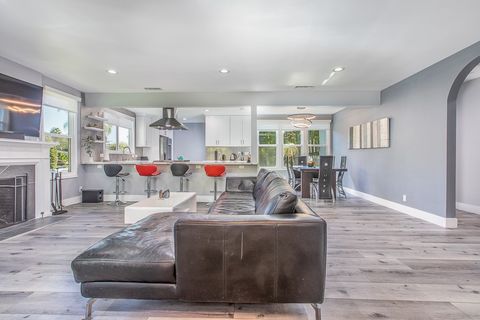 Photo of 1207 Greenacre Avenue, West Hollywood, CA 90046 (MLS # SR26017076)