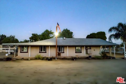 21732 Mountain Avenue Perris CA 92570