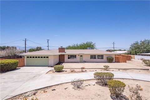 15156 Kinai Road Apple Valley CA 92307