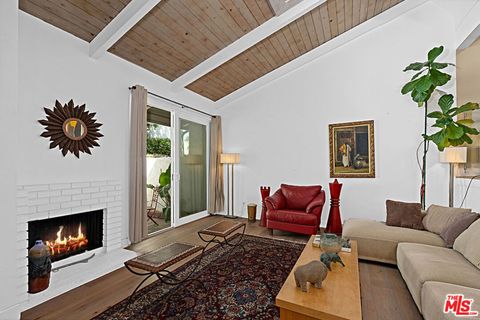 Tiny photo for 11824 Moorpark Street #F, Studio City, CA 91604 (MLS # 26692595)