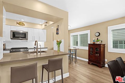 Tiny photo for 11824 Moorpark Street #F, Studio City, CA 91604 (MLS # 26692595)