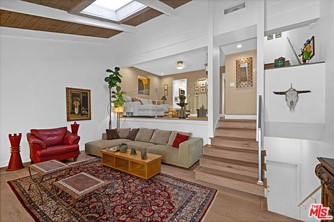 Photo of 11824 Moorpark Street #F, Studio City, CA 91604 (MLS # 26692595)