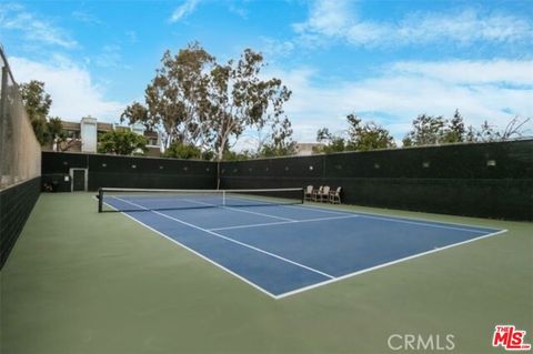 Tiny photo for 11824 Moorpark Street #F, Studio City, CA 91604 (MLS # 26692595)