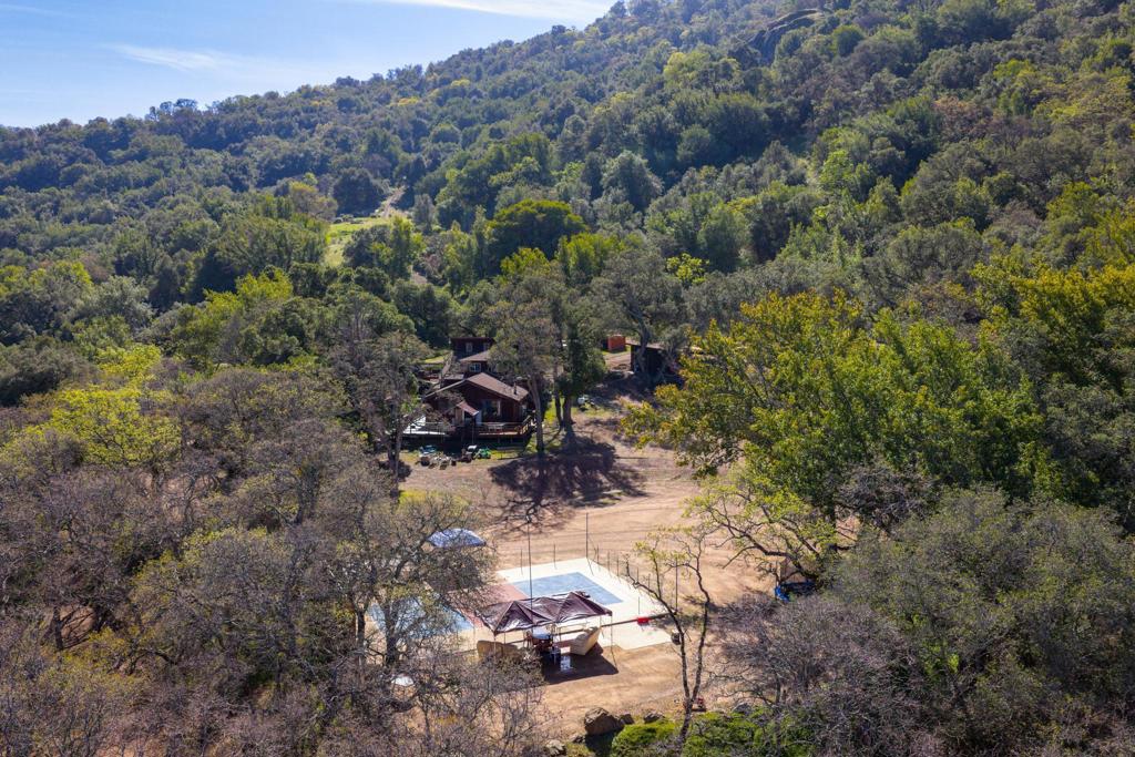 7777 7777 Del Valle Rd