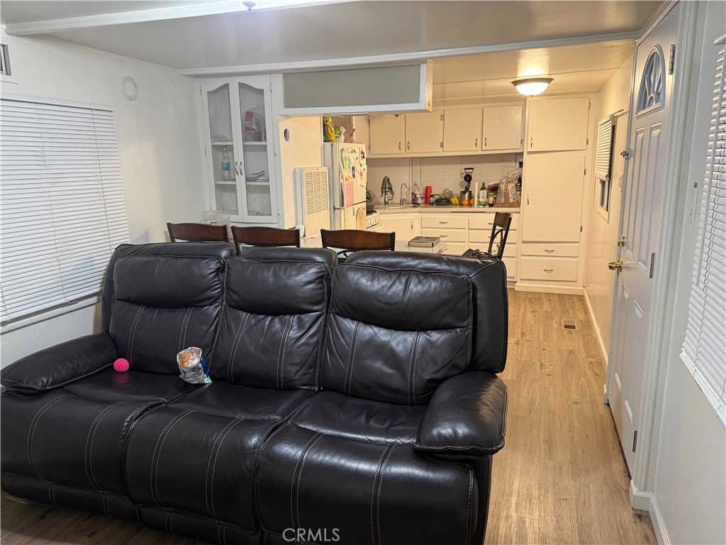 6665 6665 Long Beach B23