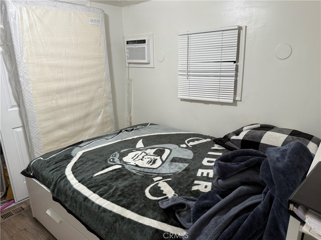 6665 6665 Long Beach B23