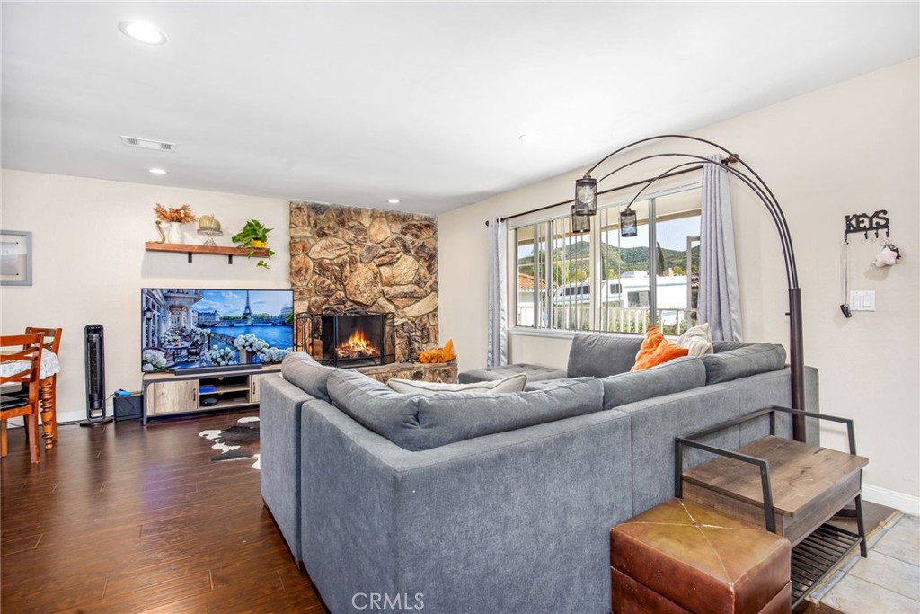 24048 Cruise Circle