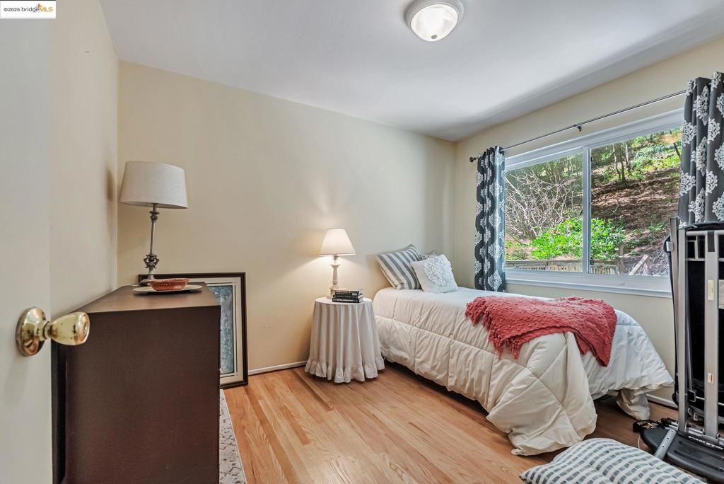 MORAGA MANOR - Residential