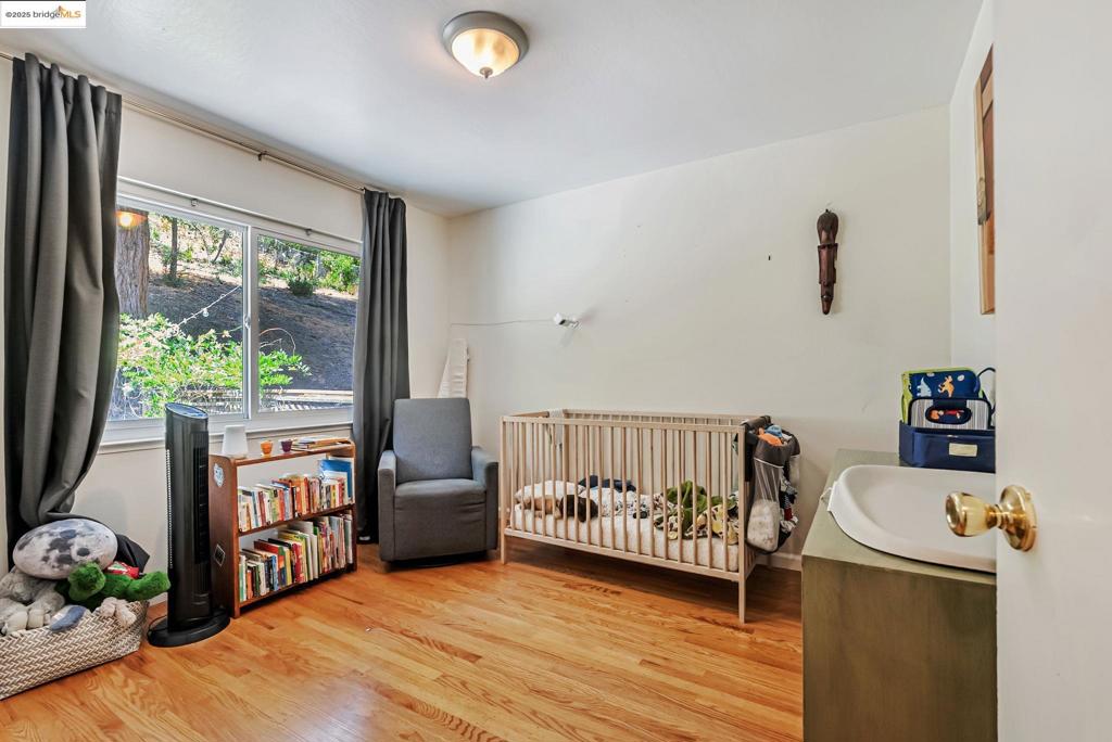 MORAGA MANOR - Residential