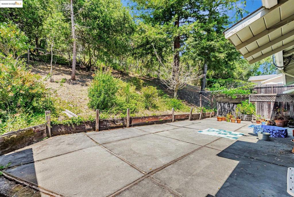 MORAGA MANOR - Residential