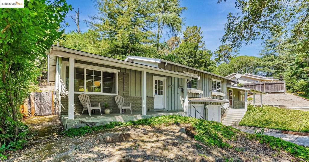 MORAGA MANOR - Residential