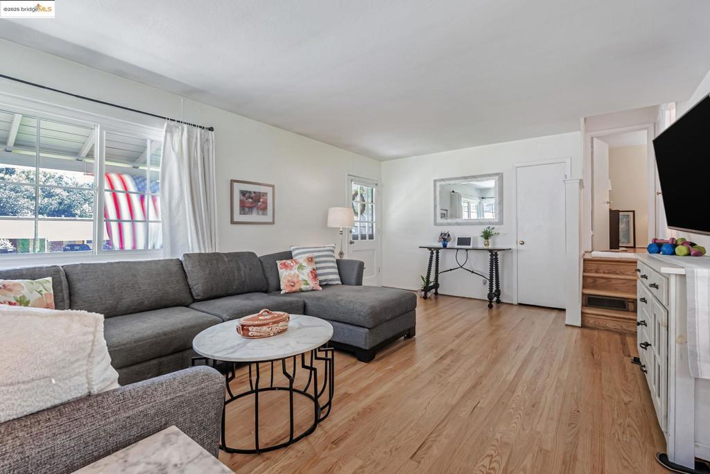 MORAGA MANOR - Residential