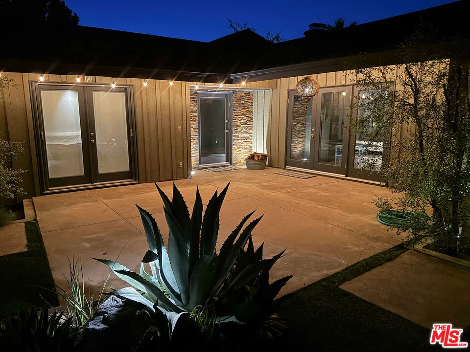 Studio City, California 91604, United States, 3 Bedrooms Bedrooms, ,3 BathroomsBathrooms,Residential,Active,148254